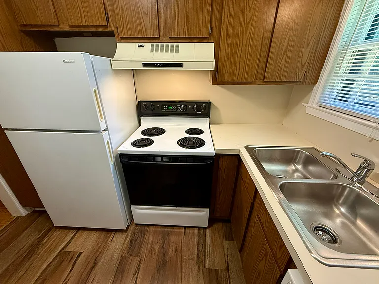 2525 Glenmary Ave #3 — Photo 14