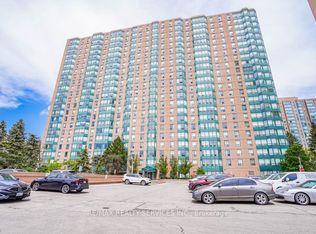 135 Hillcrest Ave #916, Mississauga, ON L5B 4B1