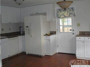 5 Panda Ln, Whiting, NJ 08759