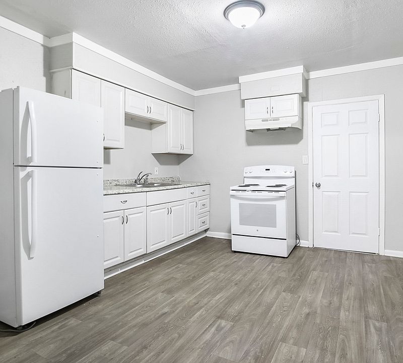 1st image of 1724 Pear St #3