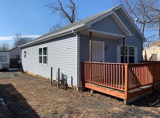 30 Matawan Rd, Laurence Harbor, NJ 08879