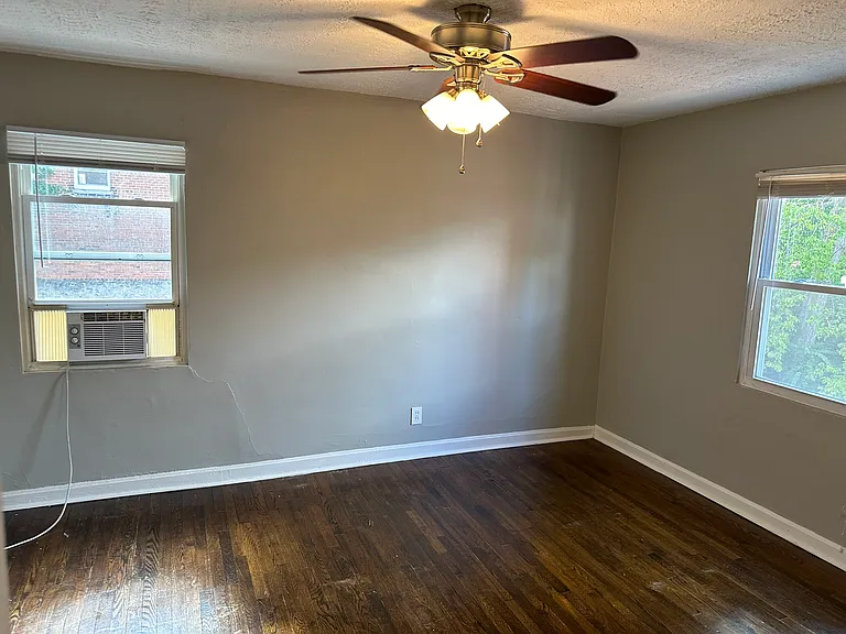 2909 Euclid Ave #2 — Photo 24