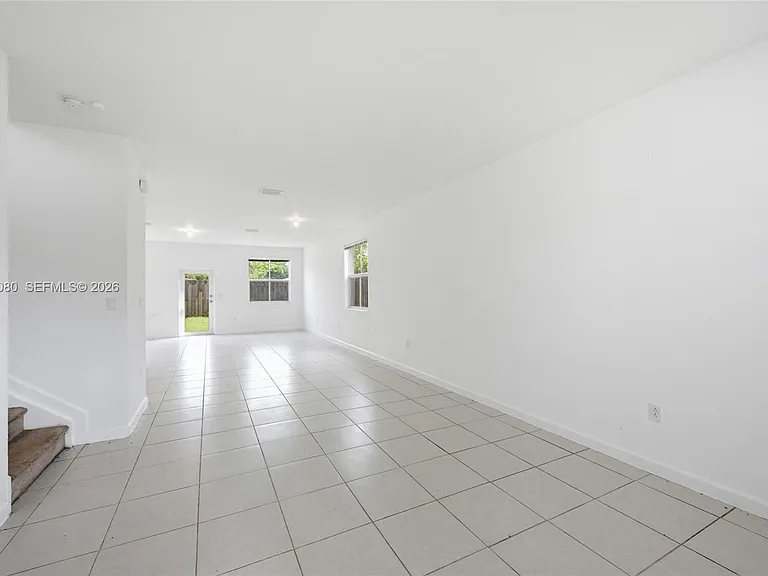 2345 NW 131st Cir — Photo 4