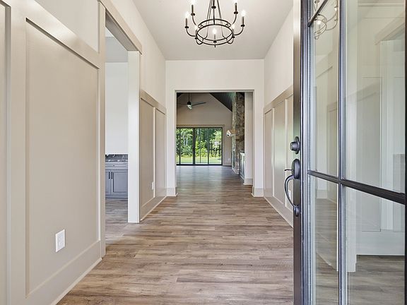 2nd image of 4088 Hollybank Dr