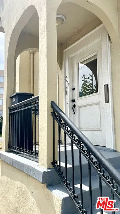 1 bed, 1.0 bath, 850 sqft, $2,650 — Photo 2