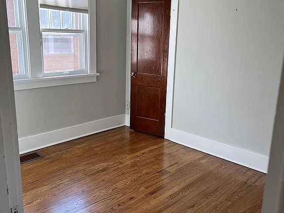 4th image of 2072 S Corona St