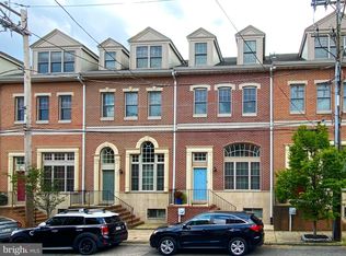 10 Queen St, Philadelphia, PA 19147