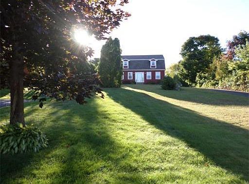 2nd image of 15 Wisteria Dr