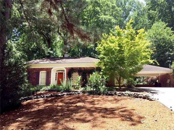 4690 Huntley Dr, Sandy Springs, GA 30342