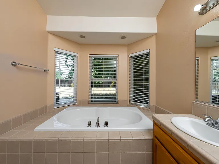 5857 W Millbrae Ave — Photo 27