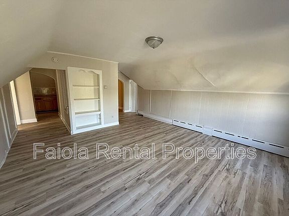 4th image of 228 3rd St APT 3
