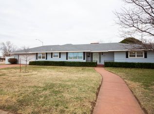 620 N 10th Ave, Fairview, OK 73737