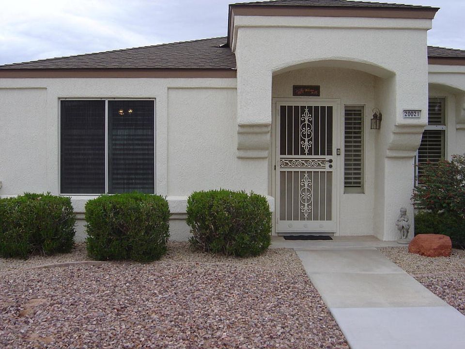 1st image of 20021 N Greenview Dr