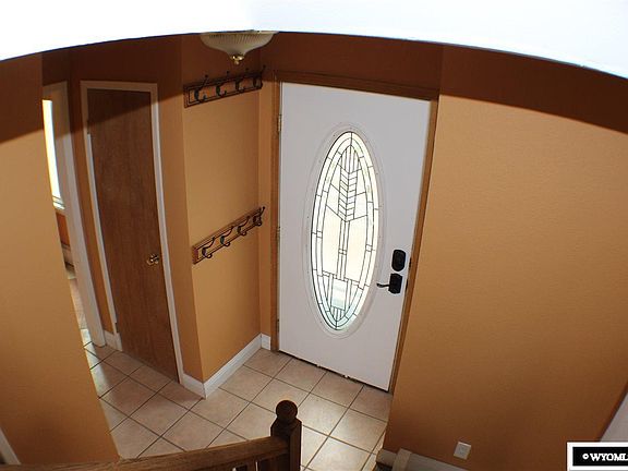 3rd image of 582 Quadrant Dr