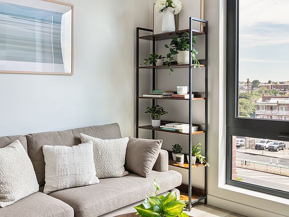 3rd image of 72-01 Queens Blvd #308