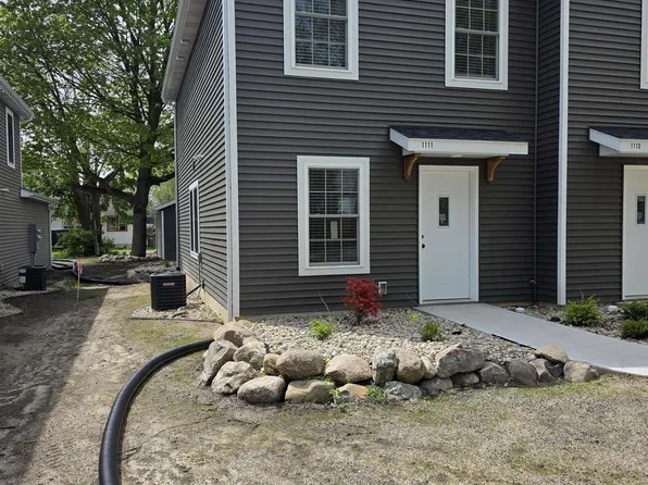 1111 Edwardsburg Ave, Elkhart, IN 46514