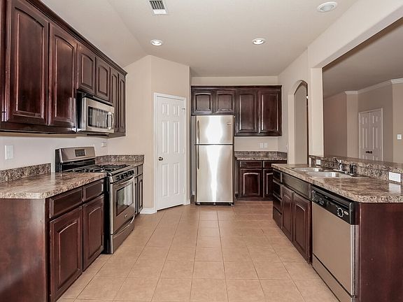 5th image of 1352 Barrel Run