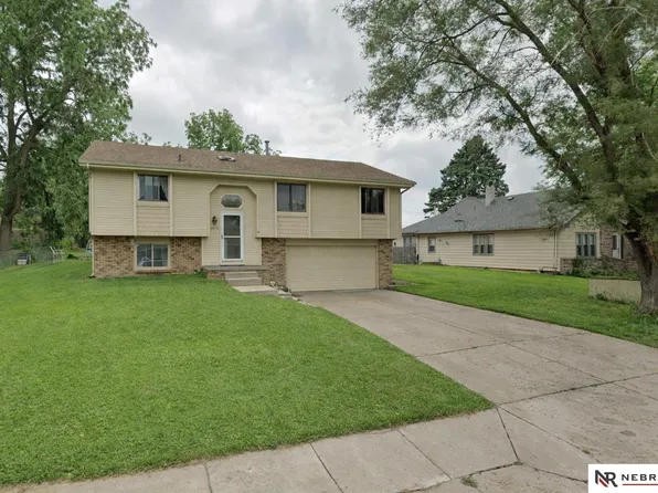 2519 Olive St, Bellevue, NE 68147