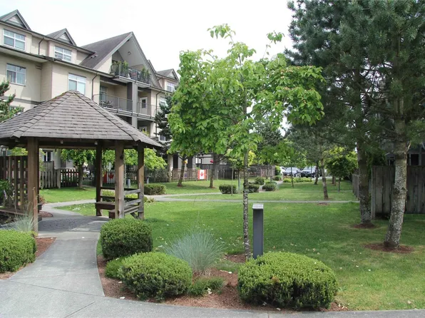 2117 Meredith Rd #207, Nanaimo, BC V9S 2N2