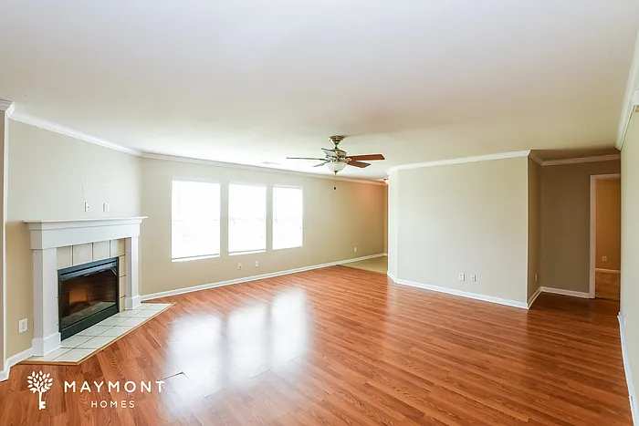 3 bed, 3.0 bath, 1698 sqft, $1,545 — Photo 4
