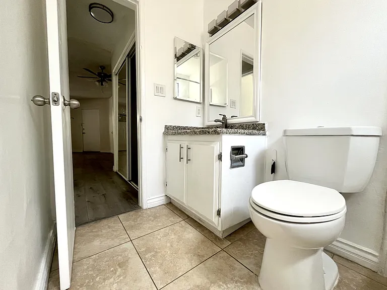 1543 N Bronson Ave #106 — Photo 18