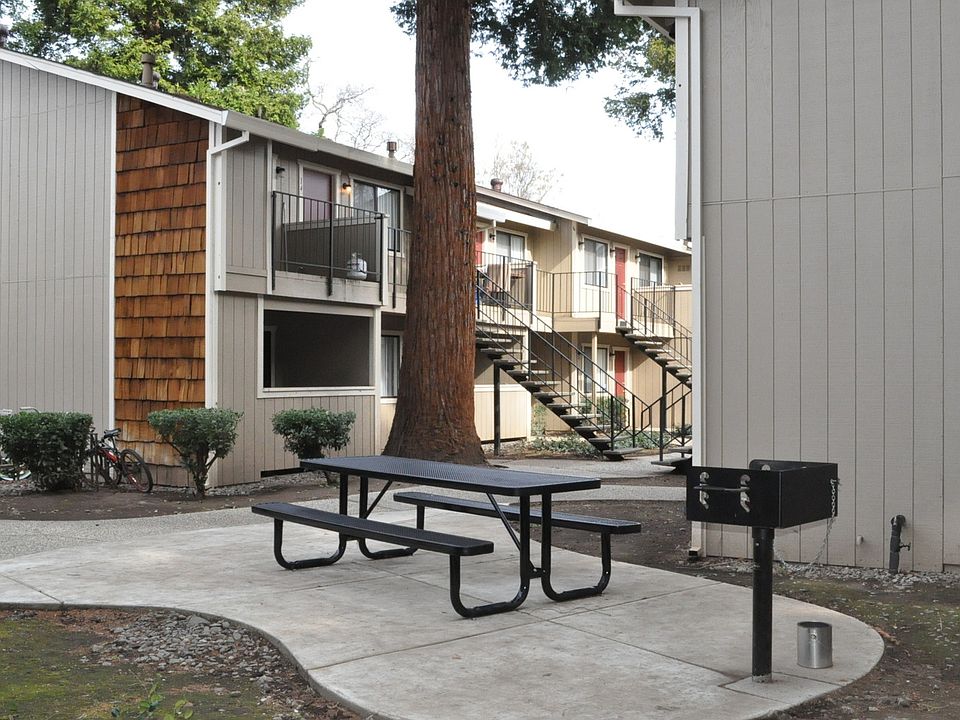 Building Photo 5