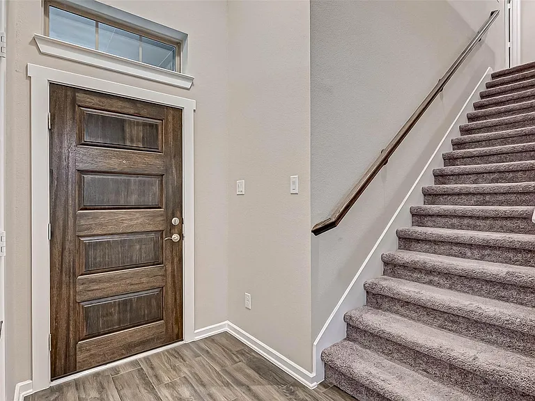 115 Sugar Peak Ct — Photo 5