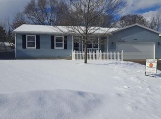 7387 Sandelwood St, Jenison, MI 49428