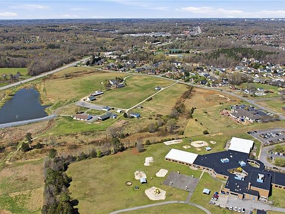 4th image of 0 Suits Rd