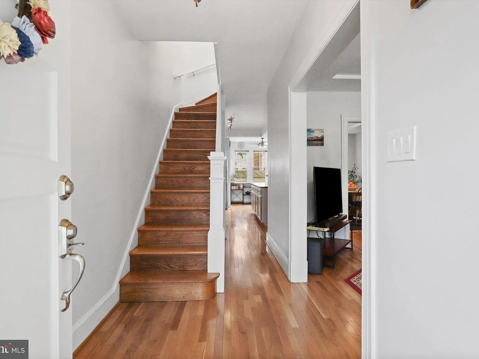 3 bed, 3.5 bath, 1744 sqft, $5,500 — Photo 4