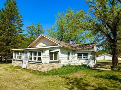 65 6th Ave S, Motley, MN, 56466