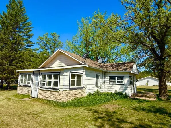 65 6th Ave S, Motley, MN 56466