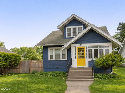 1202 Cottonwood St, Grand Forks, ND, 58201