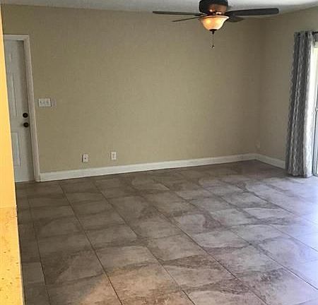 5th image of 11594 Winchester Dr