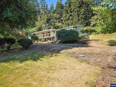 445 6th St, Scotts Mills, OR, 97375