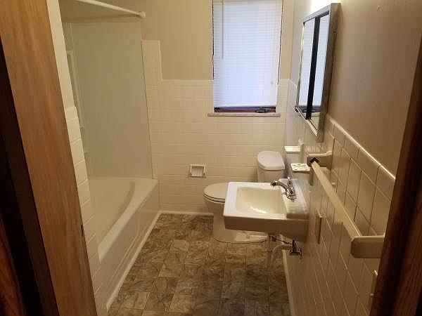 2nd image of 6486 Diana Dr APT 5