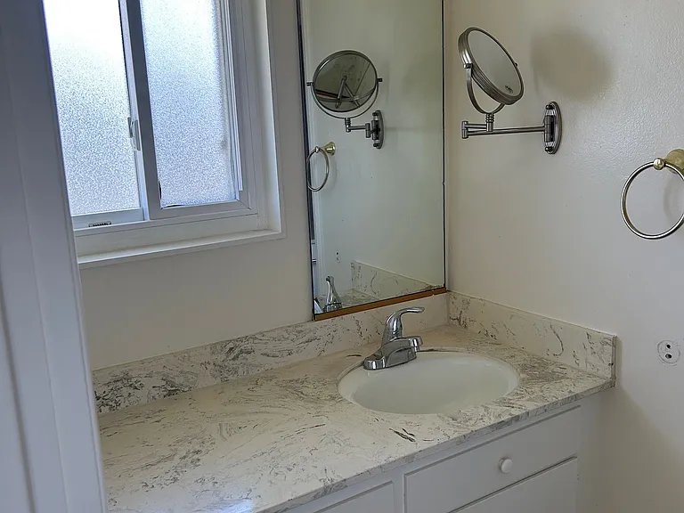 22825 Nadine Cir #B — Photo 18
