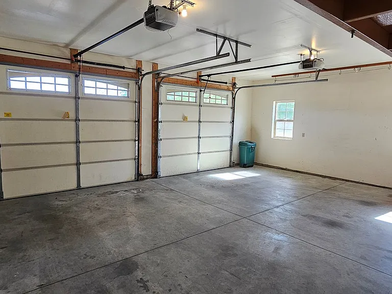 2334 W Beall St #1 — Photo 33