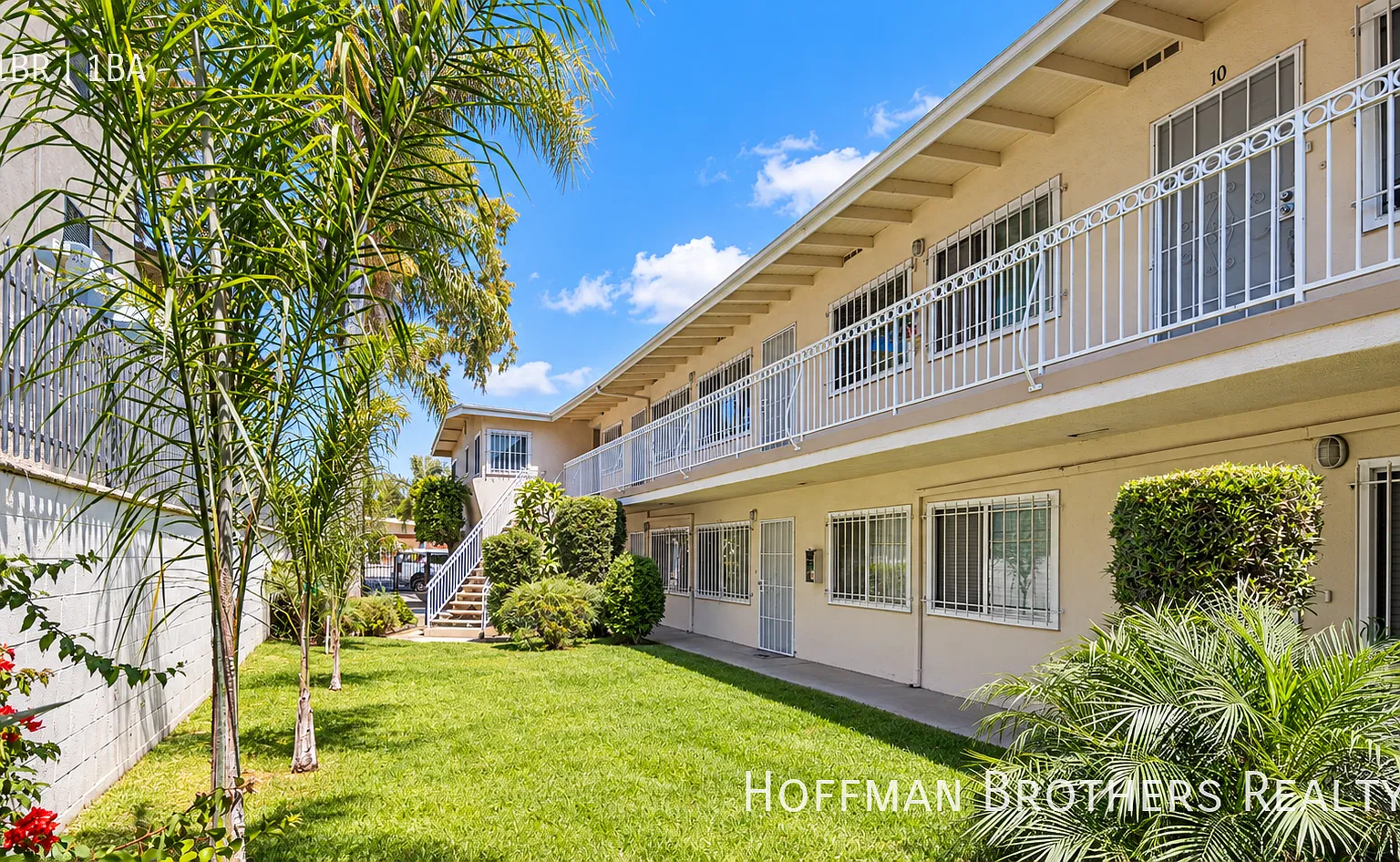 **2 Weeks Free**Remodeled Inglewood One-Bedroom with Updated Kitchen, A/C, Parking & Laundry — Photo 3