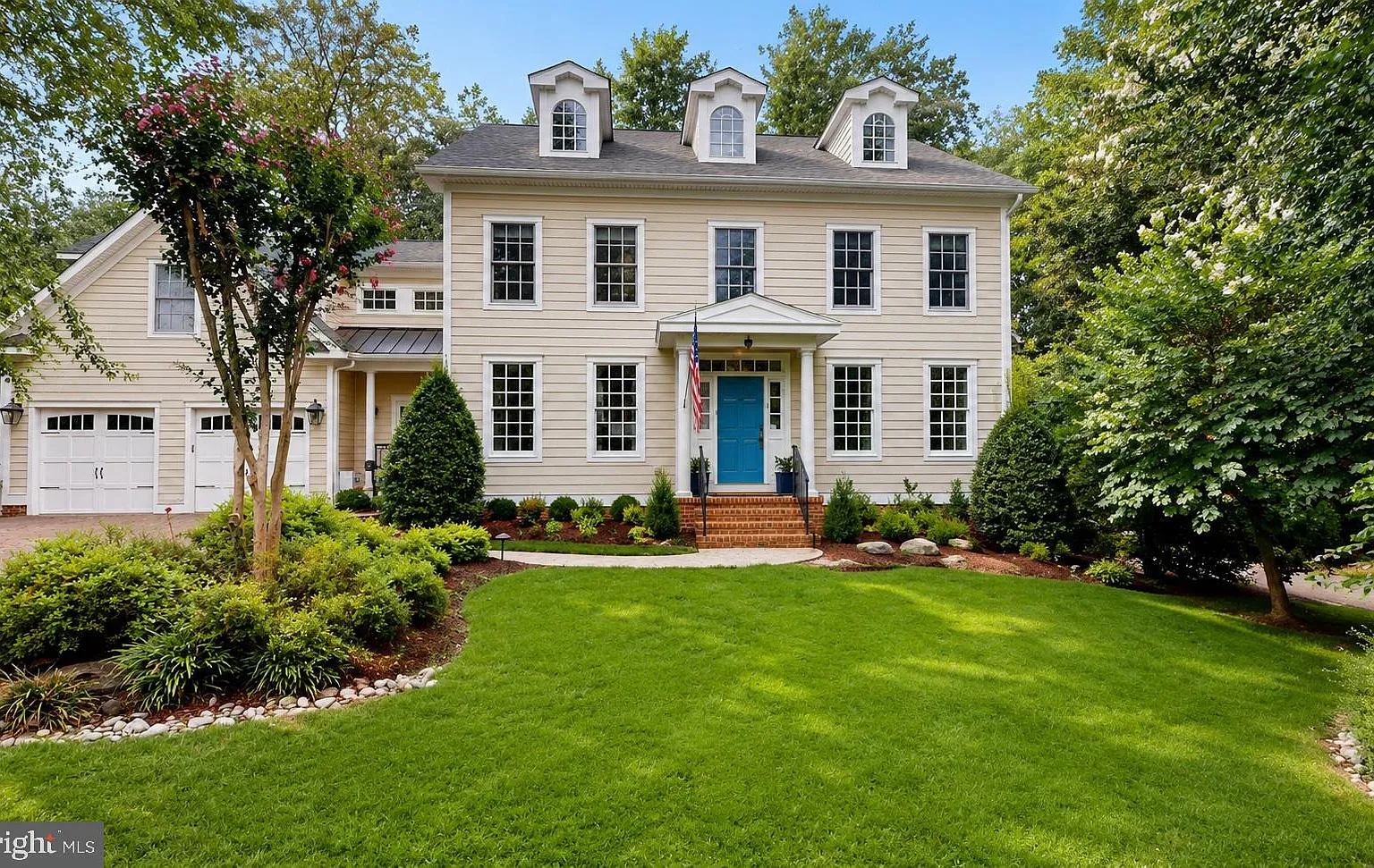 6 bed, 5.5 bath, 5065 sqft, $9,995 — Photo 1