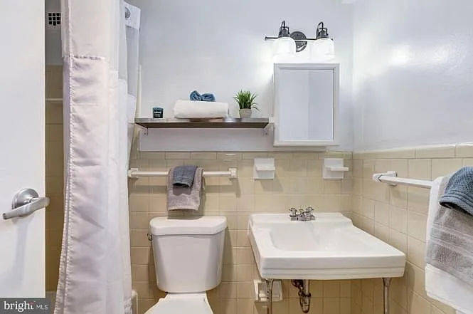 10201 Grosvenor Pl #1424 — Photo 4