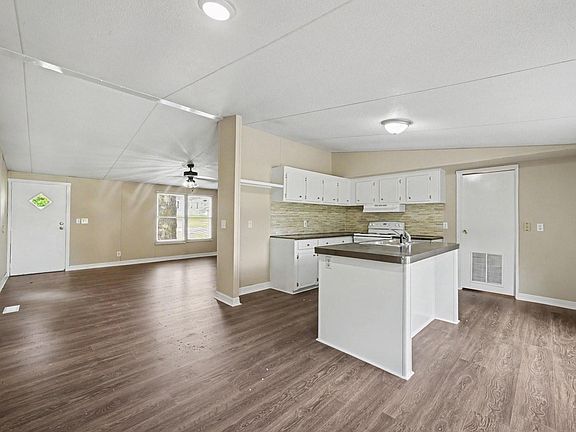 4th image of 16306 Oaklane Trl