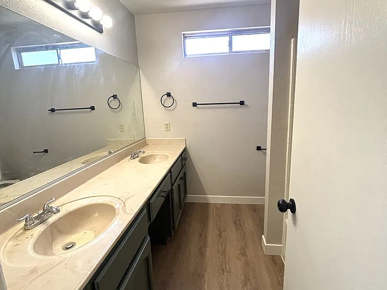20312 Dean Ct — Photo 21
