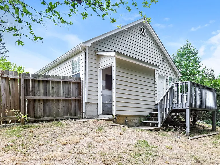 1310 Waterton Trl — Photo 16