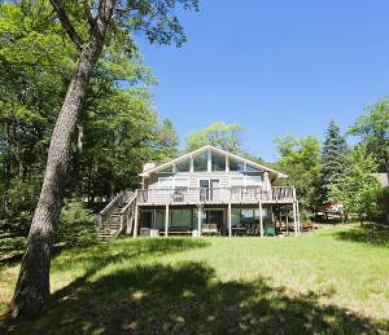 1st image of 18181 Valerie Dr