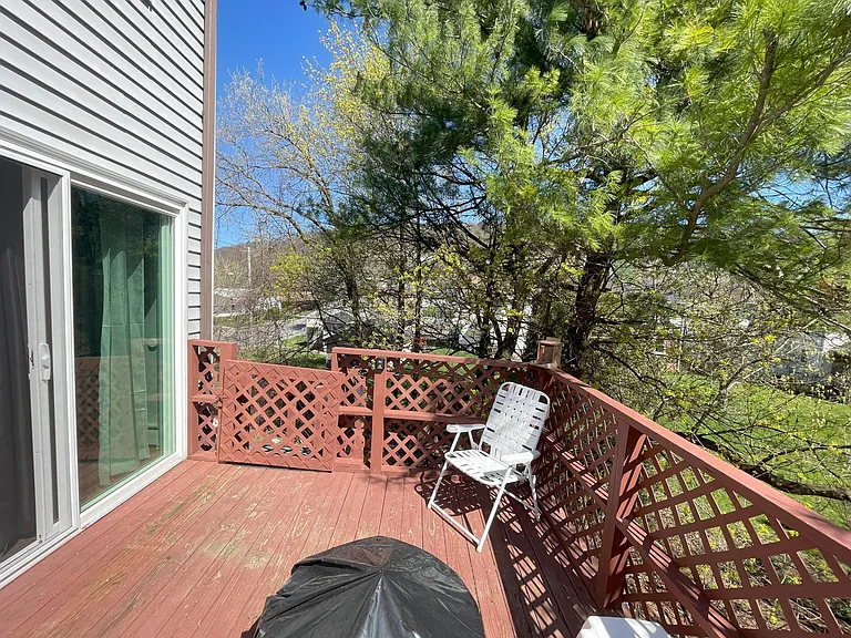 54 Colfax Ave — Photo 20