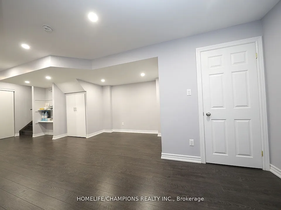 5 Bellotti Cres