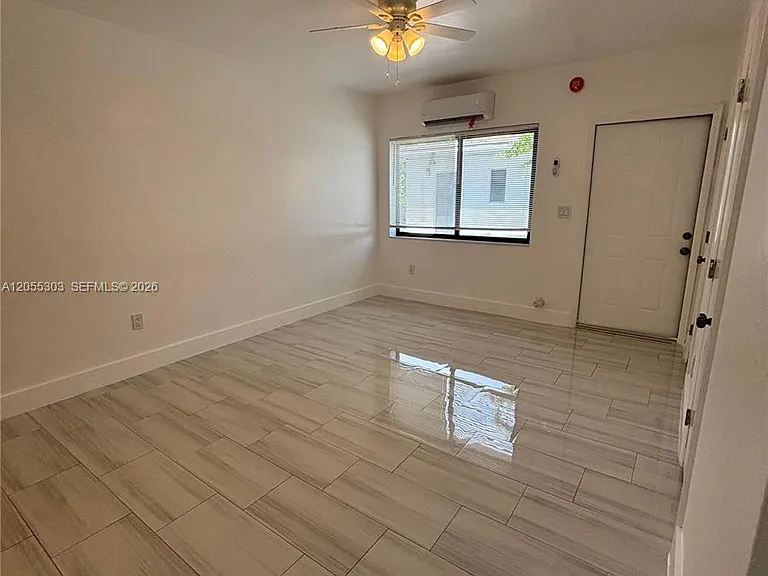 671 SW 7th St #7 — Photo 3