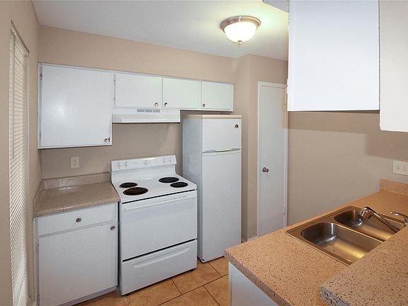 4th image of 16303 Lyons School Rd APT 313