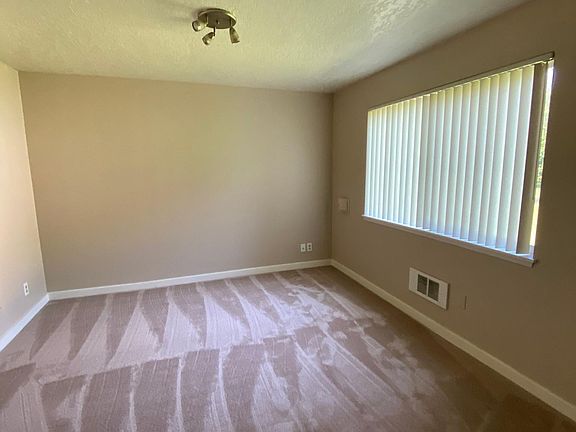 5th image of 20220 60th Ave W APT 1